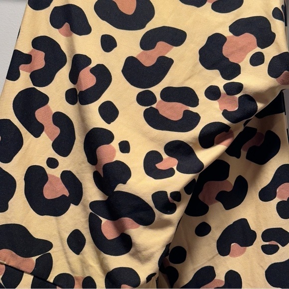 NEW TC2 LulaRoe Buttery Soft Leggings Tall& CurvyStretchy XXL-XXXL 18, 20, 22 - Picture 11 of 16